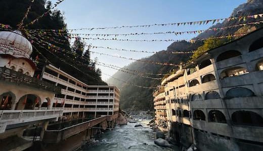 Gurudwara Shri Manikaran Sahib & Shiv Temple